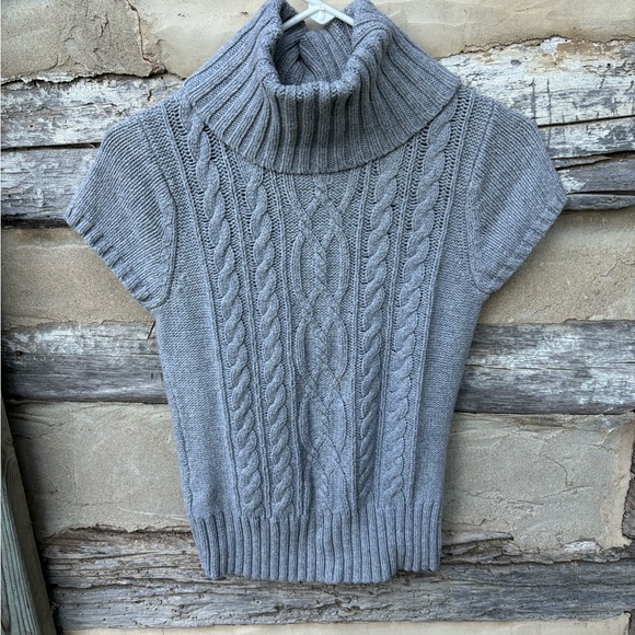 Willi Smith Sweaters - Willi Smith Gray Cable Knit Short Sleeve Turtleneck Sweater Size M
